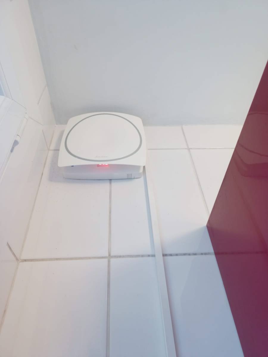 pose de l'aérateur permanent dans la salle de bain