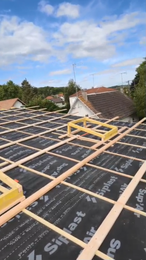 Isolation et rénovation de toiture à Montry (77) : un projet alliant performance et esthétisme
