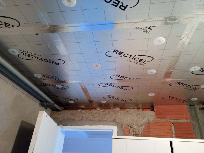 Isolation thermique des planchers bas en polyuréthane à Marcoussis en Essonne