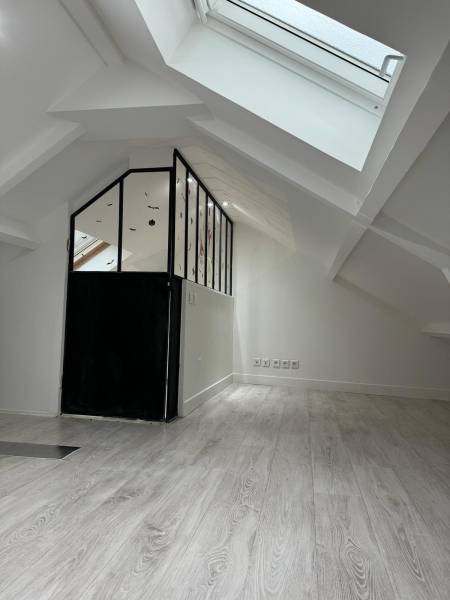 Entreprise RGE pour faire isoler des combles aménagés dans un appartement sur Paris intra-muros 75